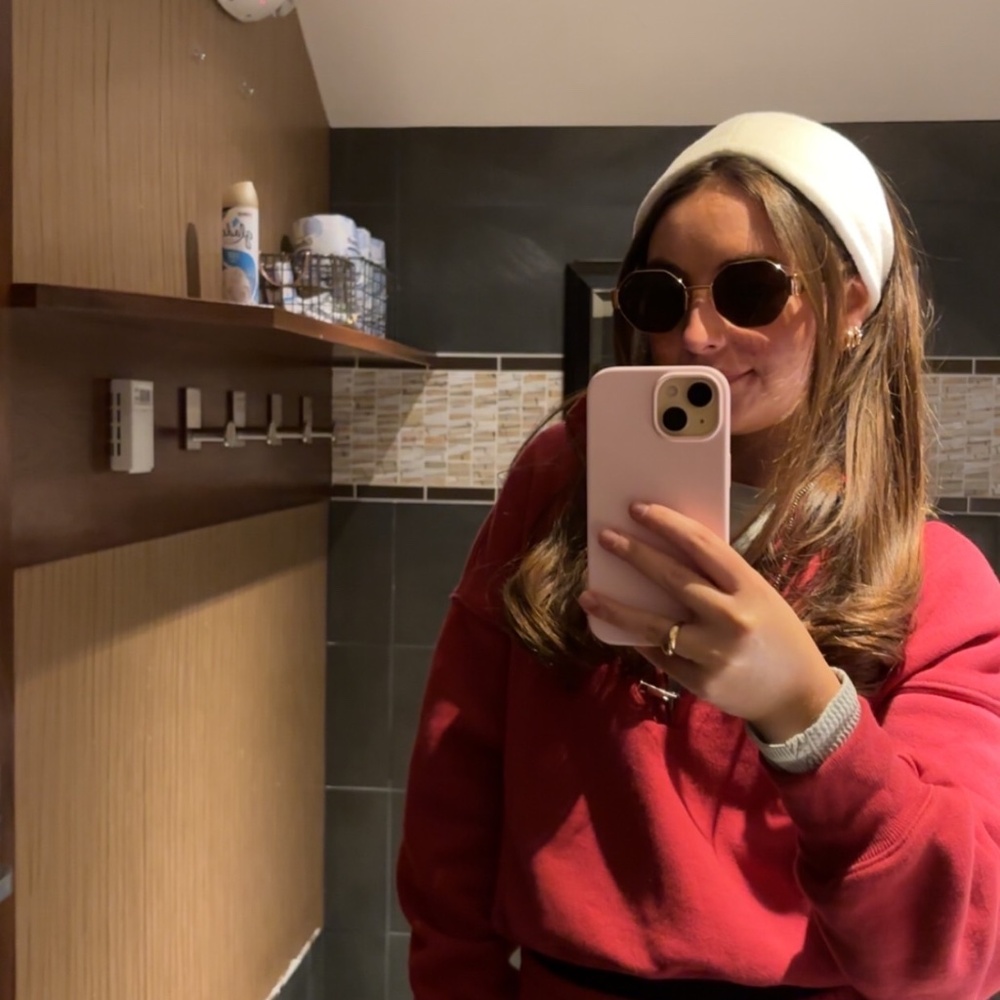 Meet your Posher, Isabella